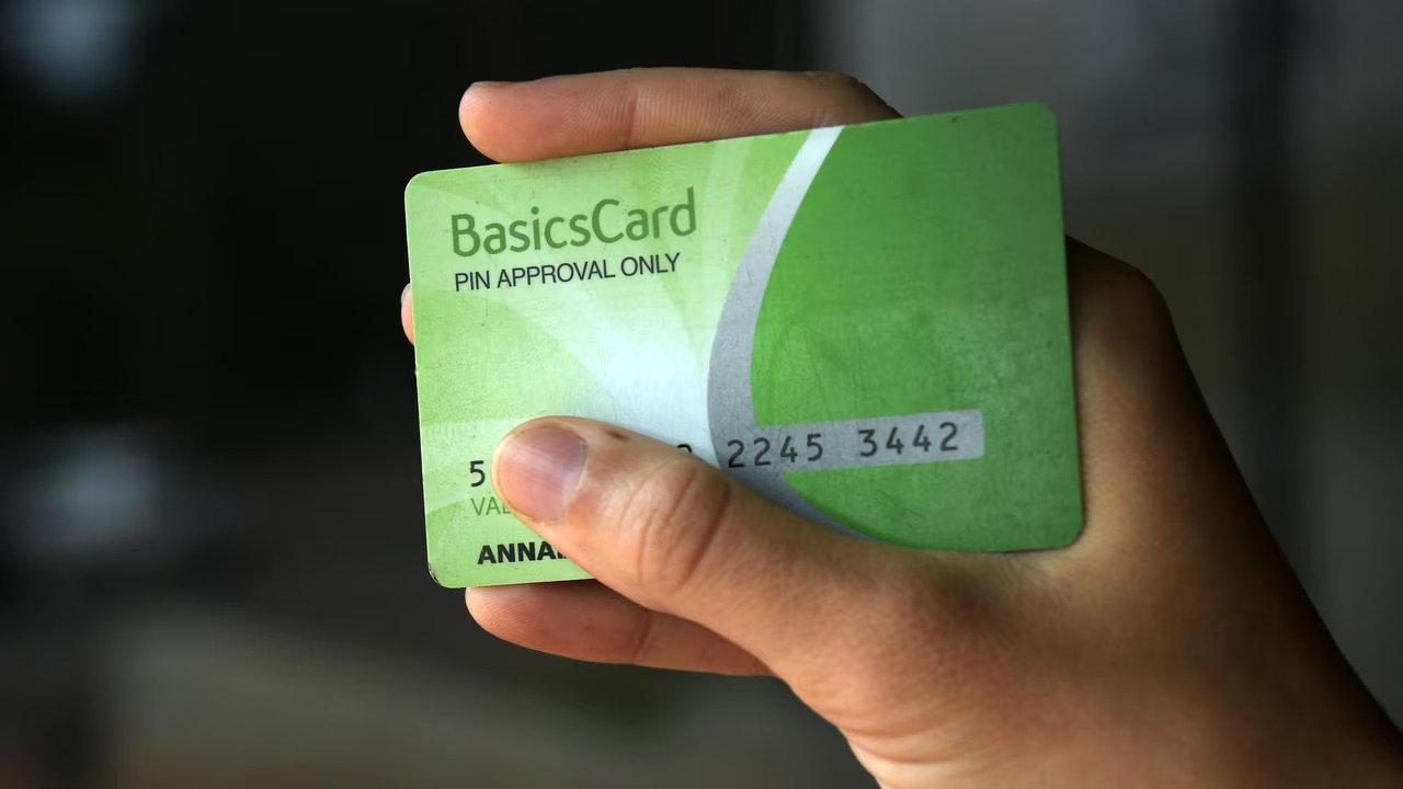 'Causes so much harm' - Experts, Land Council slam federal move to extend compulsory income management