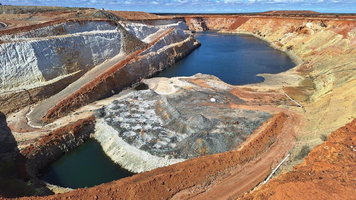 Badimia Barna strikes gold with Native Title mining deal