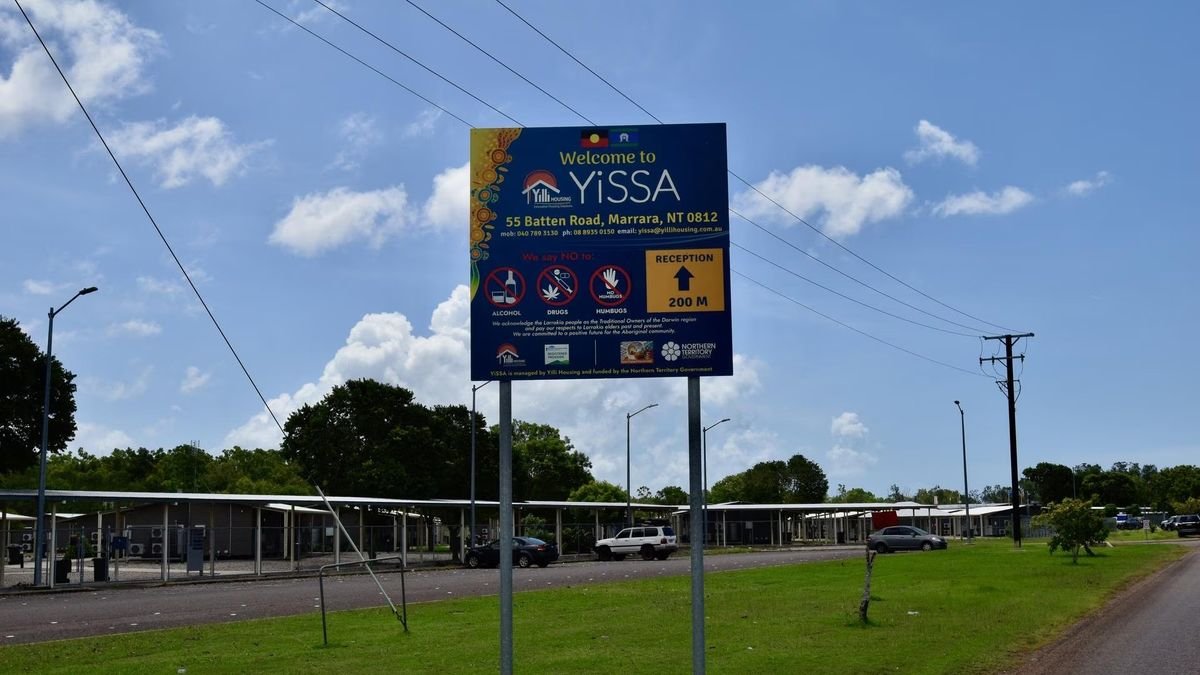Hundreds left in limbo as NT Government accused of ignoring offer to split cost of homeless shelter