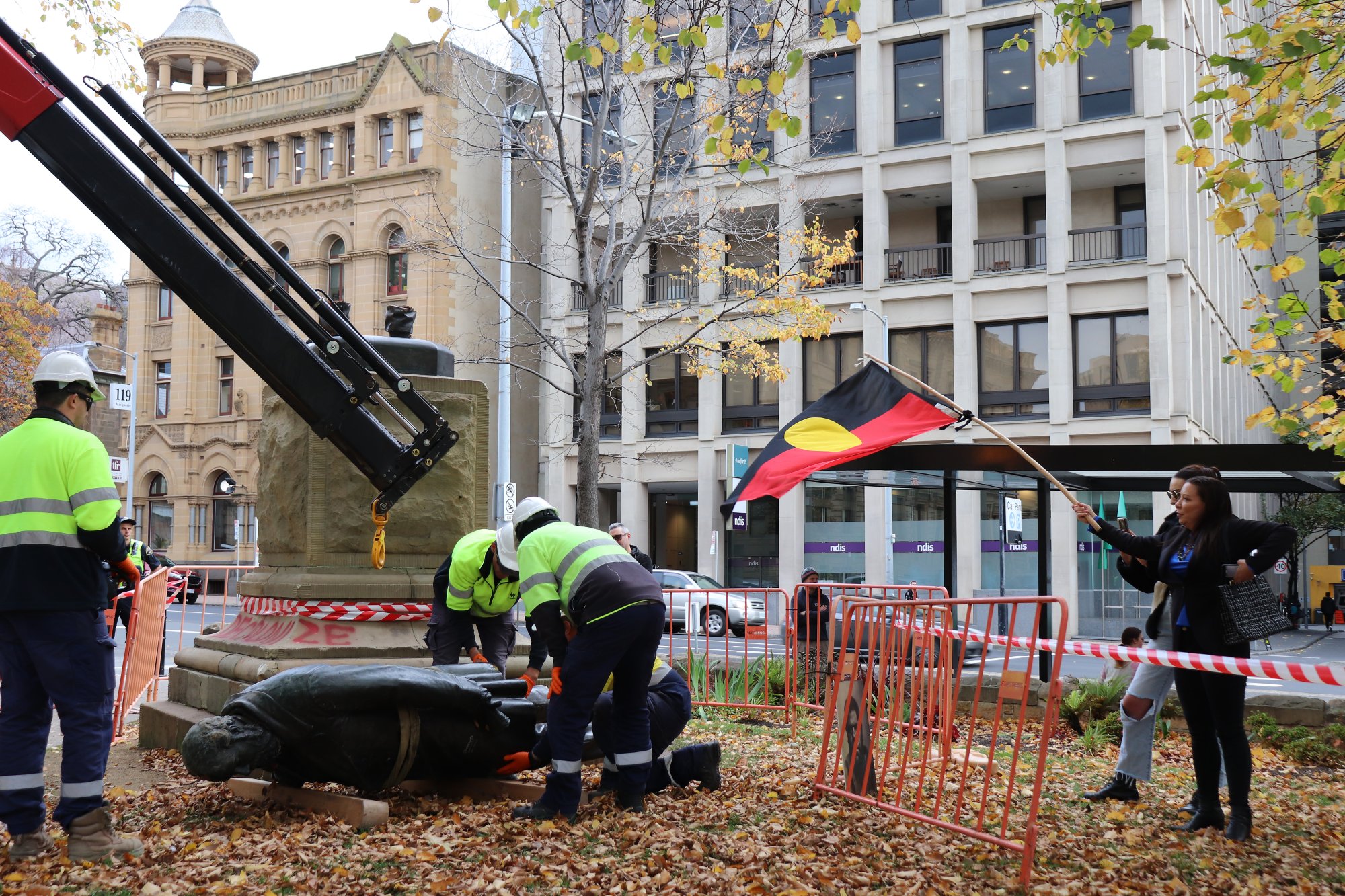 Glimpse at toppled colonial statue's reinterpretation