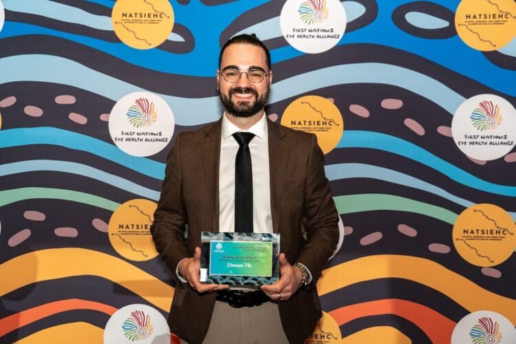 Canberra optometrist wins Indigenous eye health leadership award