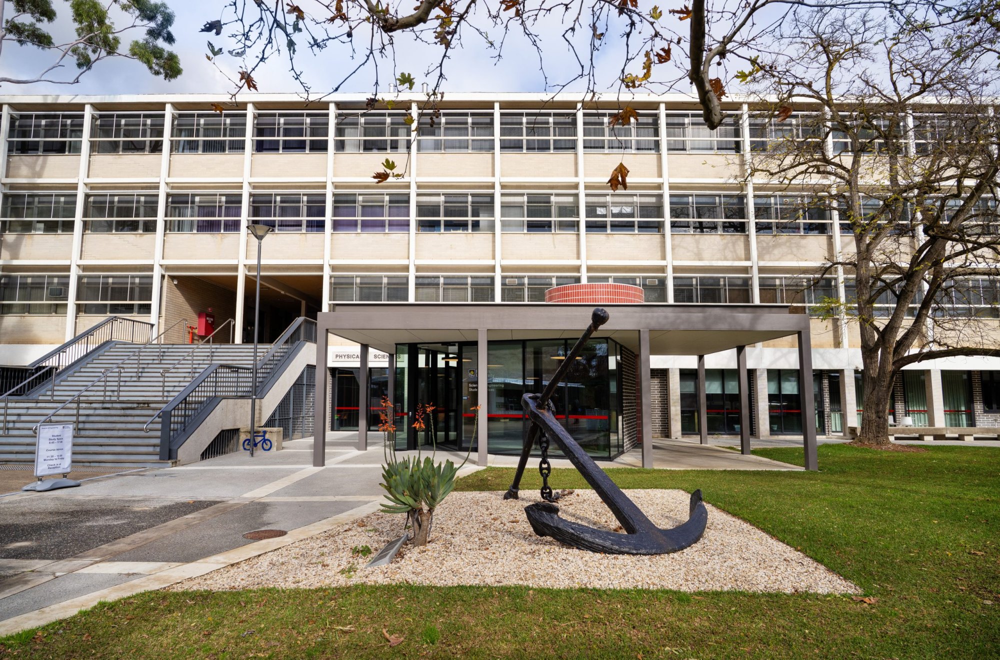 Degree engineering apprenticeship opportunities at Flinders University open to Indigenous students