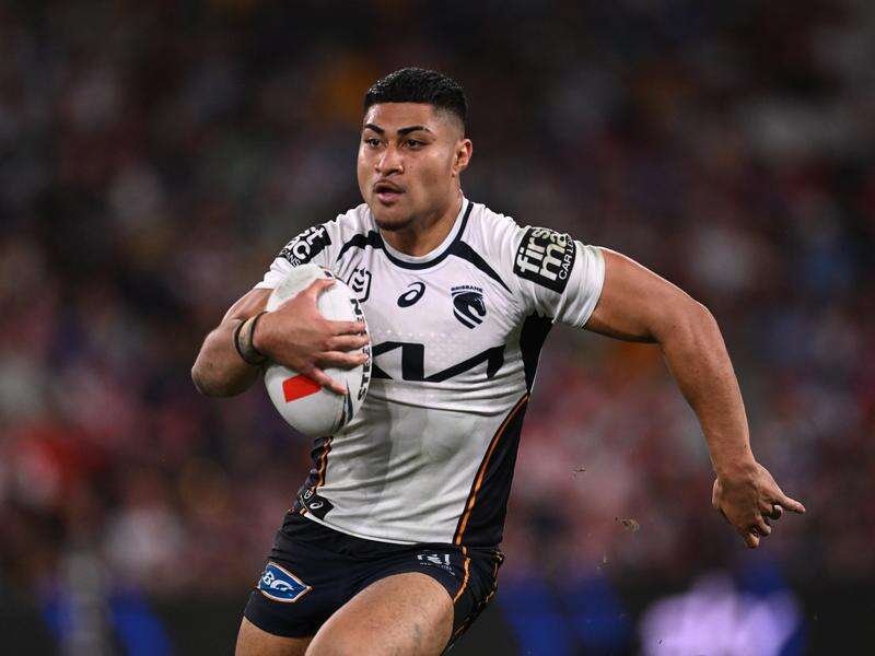 Broncos winger dropped after string of driving offences