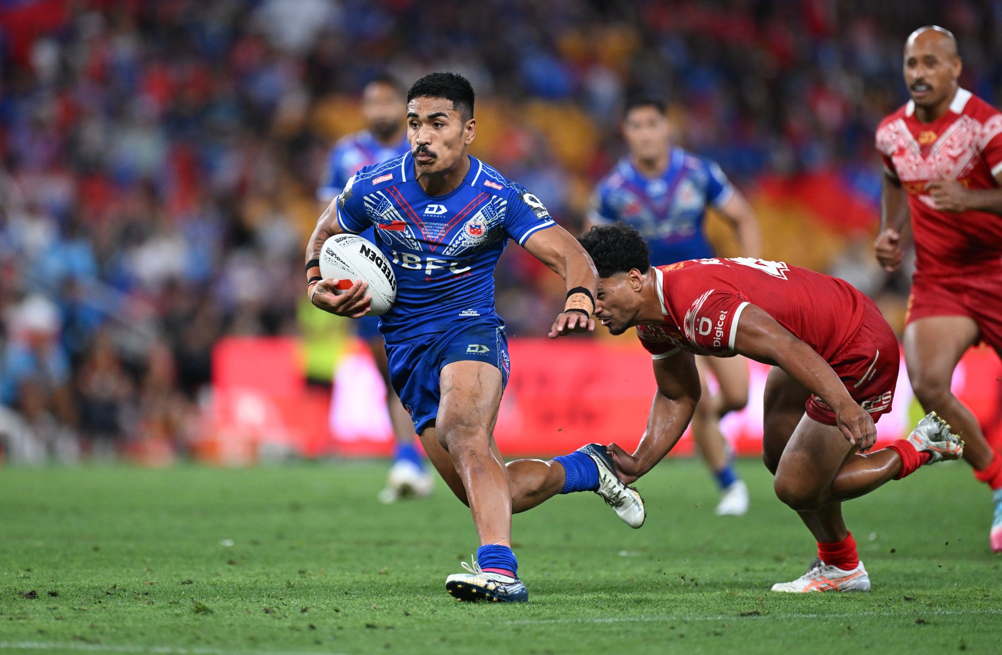 Samoa flyer ready to conquer world with blue-chip backs
