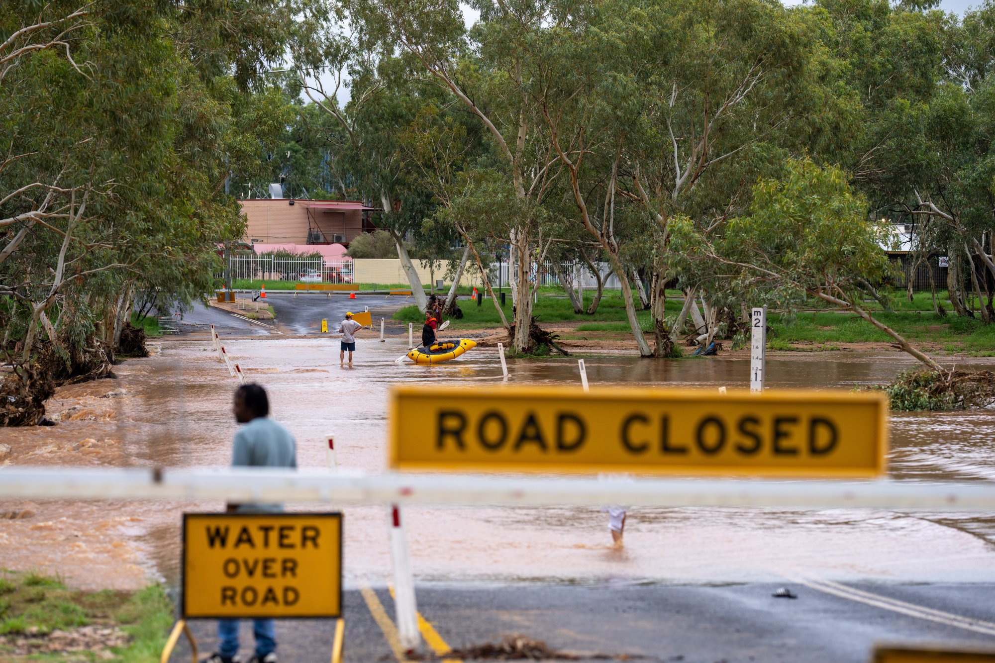 Minister blames extreme weather for drop in NT school attendance rates