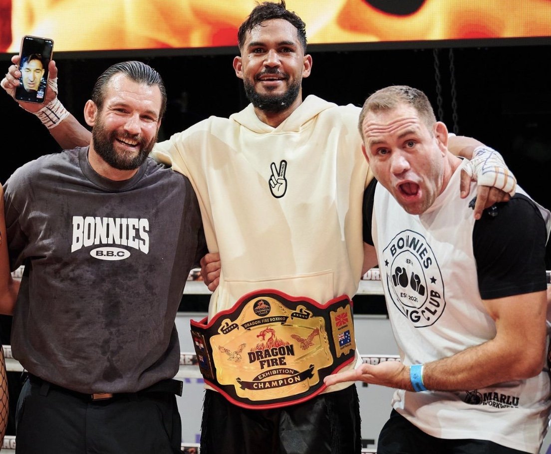 Fitzroy Crossing boxer claims first ring win while building gym for local men