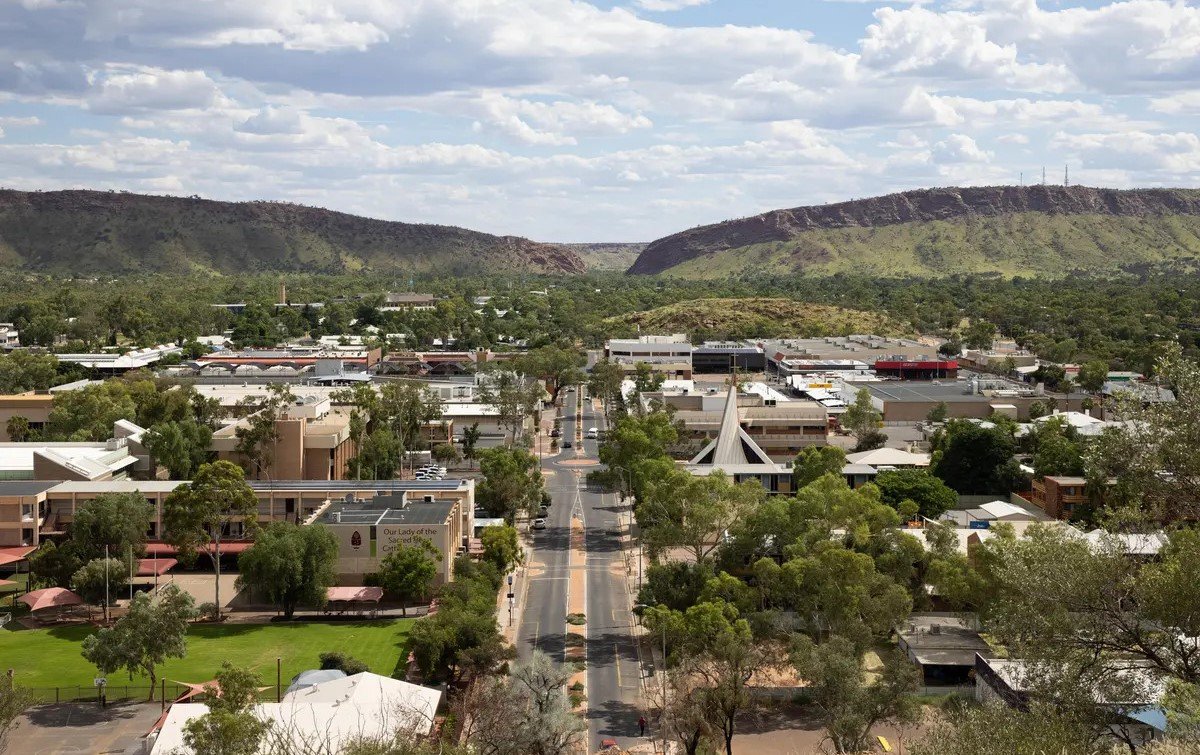 Man arrested over alleged drug supply across Mparntwe / Alice Springs town camps
