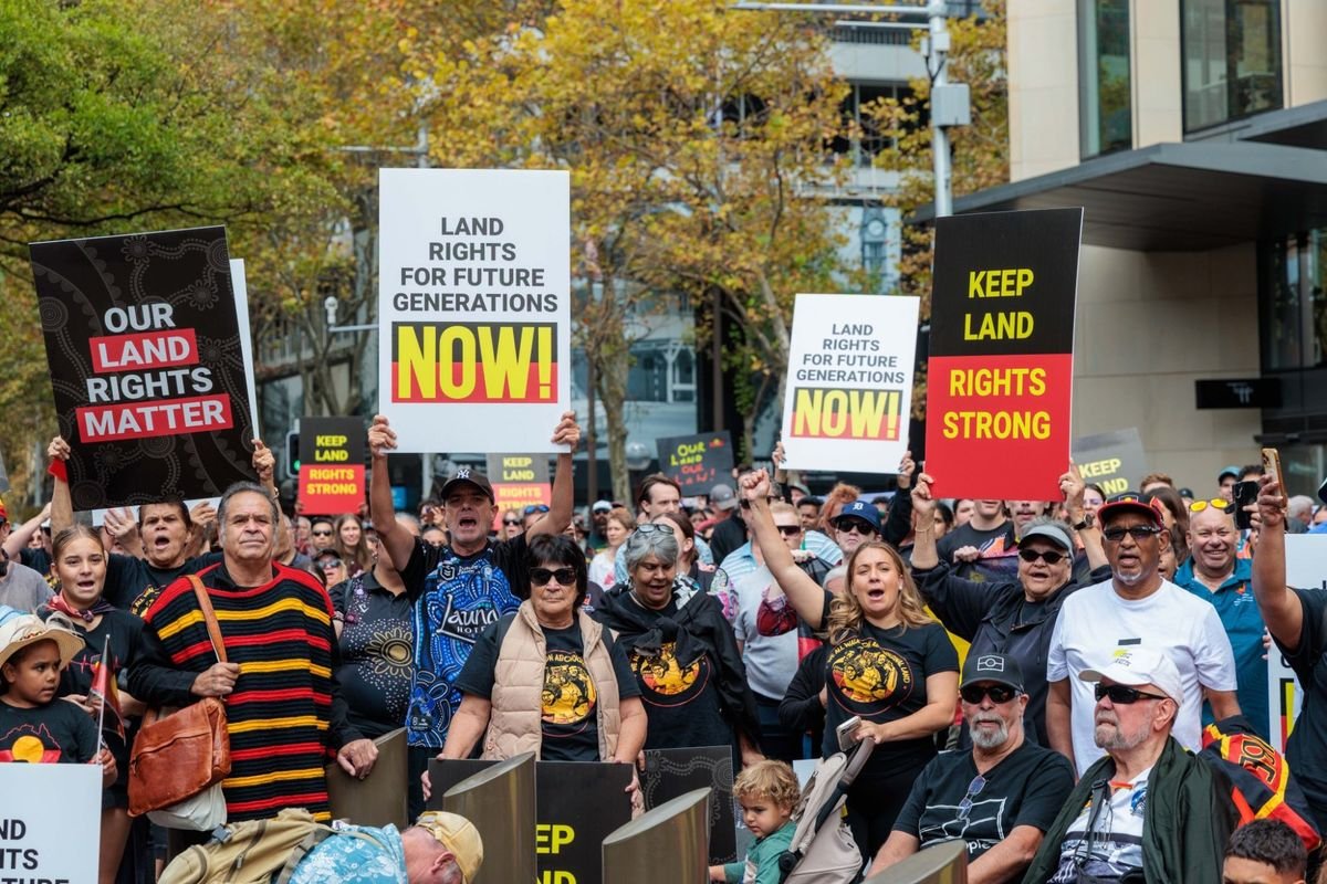 Controversial land rights bill prompts NSW Aboriginal Land Council to reconsider government partnership