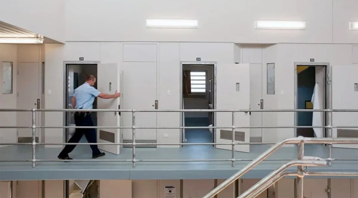 Advocates urge federal parliament to pass Thorpe bill to abolish shackling during childbirth
