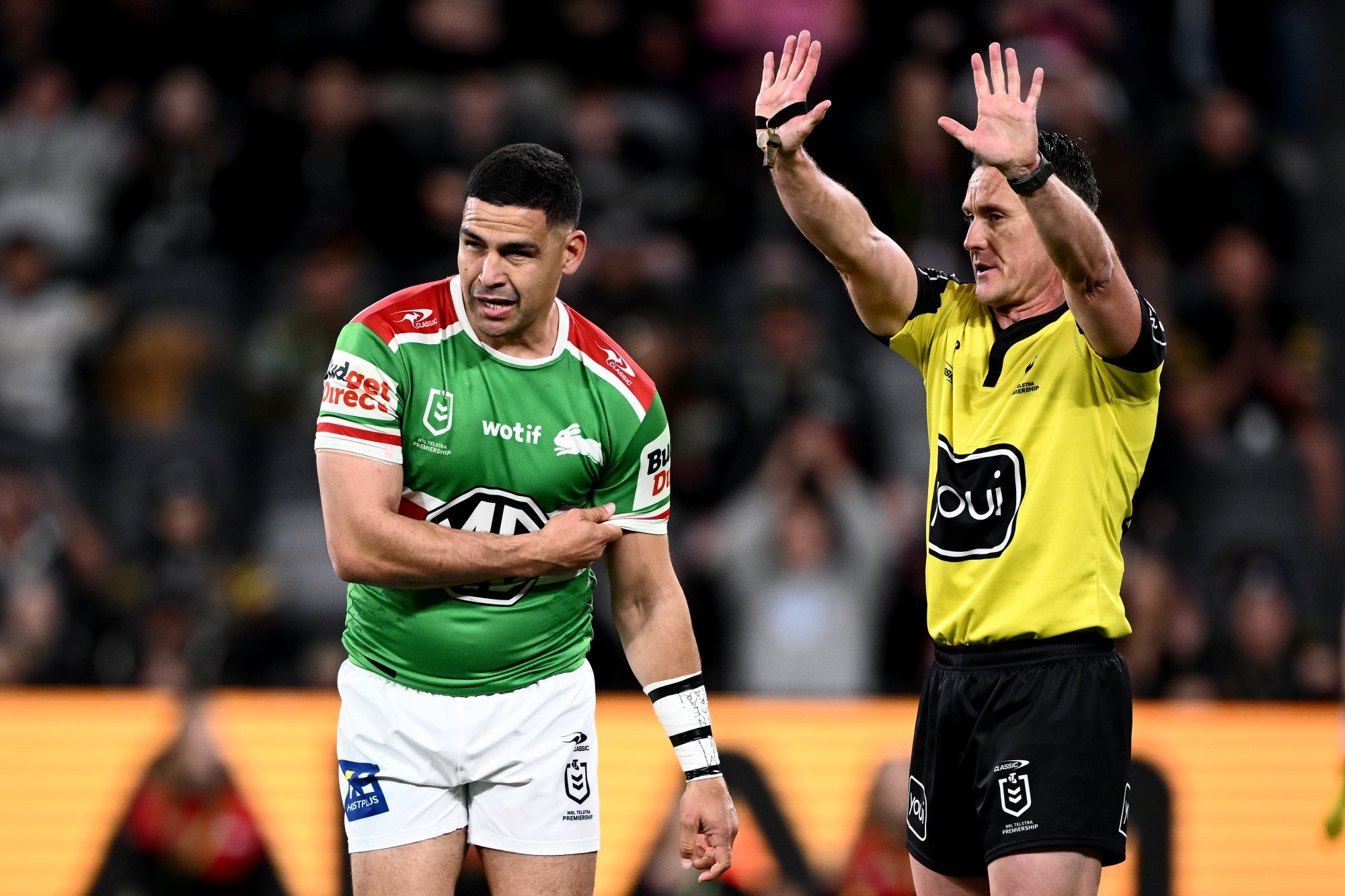Walker apology after kicking in Souths loss to Panthers