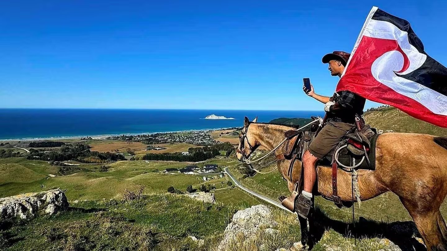 Māori riders to take Te Tiriti petition to Parliament on horseback